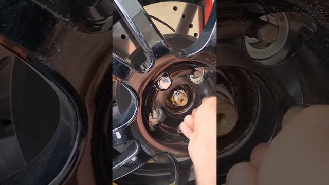 Infiniti Q60 with Akebono Big Brakes with Spare Tire Fittmen. смотреть онлайн