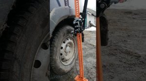 Реечный дамкрат, подъем за колесо.