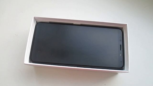 Распаковка смартфона XIAOMI Redmi 5 plus смотреть онлайн
