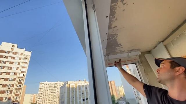 Остекление балкона в П-3 окнами ПВХ, отделка под ключ. Тумба на балконе. смотреть онлайн