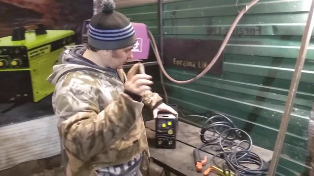 Как правильно подключить сварочный аппарат.