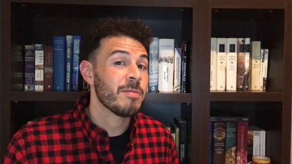 Why is Saint George celebrated in Barcelona? | Sant Jordi