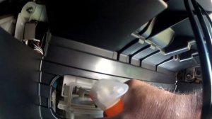 Toyota Land Cruiser Prado 150. Замена фильтра салона с очисткой воздуховодов.