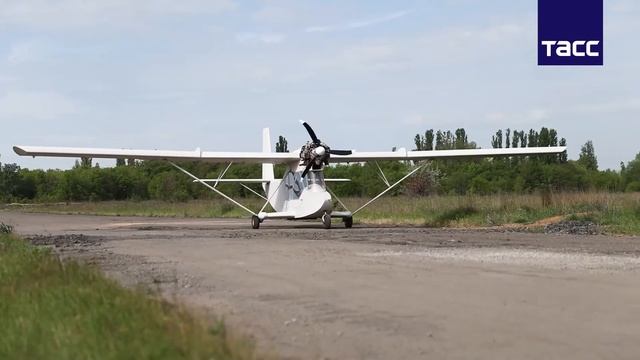 Пенсионер собрал самолет из дров и пенопласта смотреть онлайн