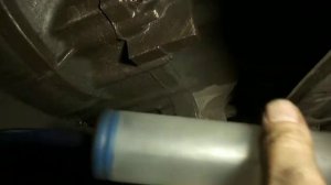 Где находится пробки для замены масла в МКПП. Mitsubishi Lancer