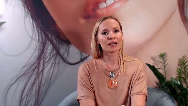 Nuxuriance Ultra | Probudite mladost svoje kože смотреть онлайн