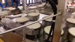 Выпекание блинов на блинной линии БЛК-1000