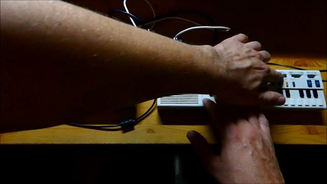 Casio VL-1 , Boss DR 220 A , DiY CV Box смотреть онлайн