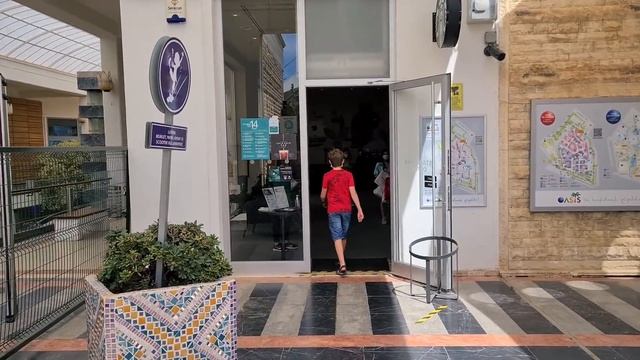 Жизнь в Турции после карантина - Семейный влог. Маша Капуки и Адриан покупают игрушку для Бьянки