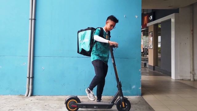 Segway-Ninebot Kickscooter MAX for Professional Food Delivery Riders | 65 km MAX RANGE | Mighty Vel смотреть онлайн