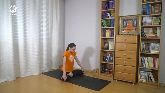 ПОЗЫ ДЛЯ МЕДИТАЦИИ. Сиддхасана и падмасана (поза лотоса). смотреть онлайн