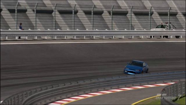 Gran Turismo® 7 Nissan GTR Moment смотреть онлайн