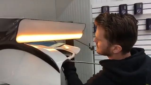 Ремонт вмятины без покраски на BMW смотреть онлайн