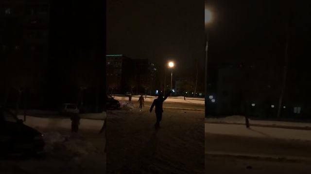 Взорвал бомбочки в руках смотреть онлайн