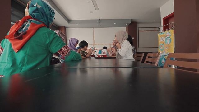 Aden's 8th birthday | Cinematic | Canon EOS 800D | EF 50mm f1.8 STM | EF-S 10-18mm смотреть онлайн