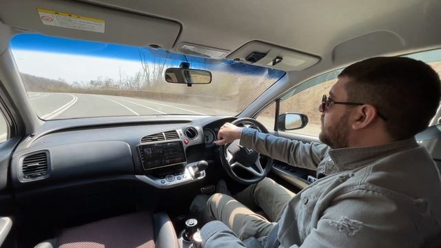 Honda Stream- самый нестремный универсал ?