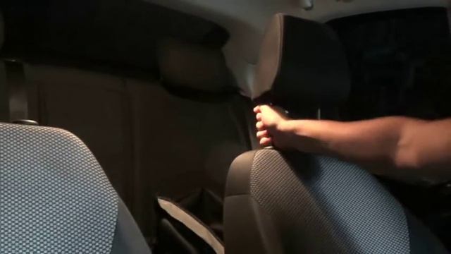 Как снять передний подголовник Шкода Октавия А7 смотреть онлайн