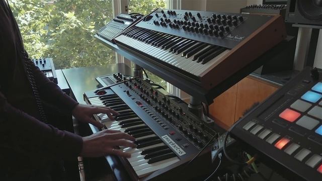 DAVE SMITH INSTRUMENTS REV2 + PROPHET 6 SYNTH DEMO смотреть онлайн