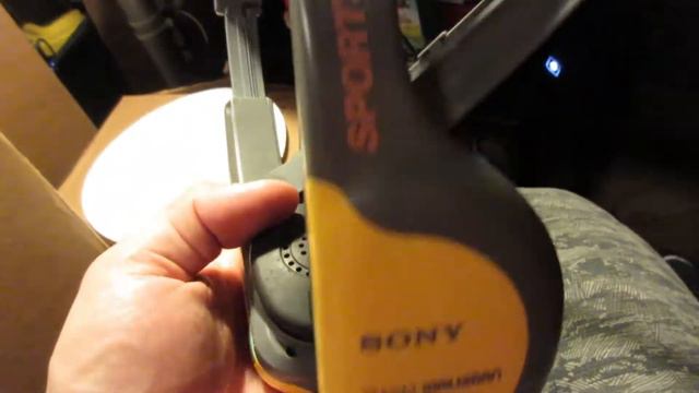 Sony Walkman headset SRF-HM55 Vintage YELLOW Headset radio! 1992! смотреть онлайн