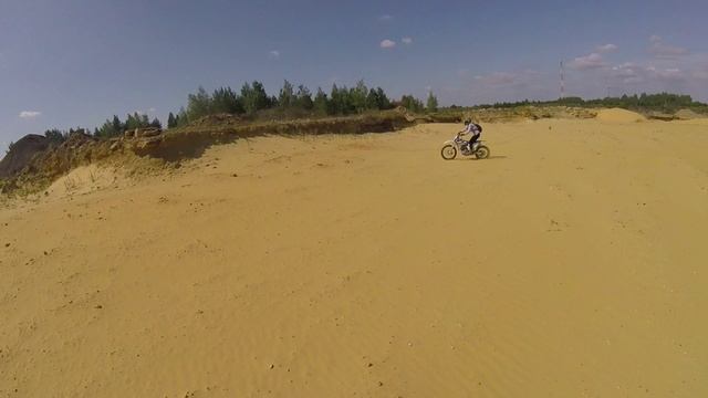 ЖЕСТКОЕ ЭНДУРО ПАДЕНИЕ В КАРЬЕРЕ | АВАНТИС ВАЛИТ | GR7 МОЖЕТ | ИНТРО смотреть онлайн