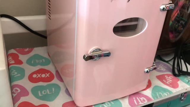 6 can Mini Retro Frigidaire Review. смотреть онлайн