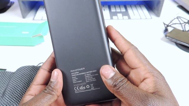 RavPower 32000 mAH Power Bank & Fast Wireless Charger Review смотреть онлайн