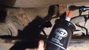 Замена топливного фильтра на Лада Приора.