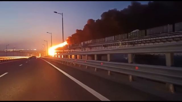 Срочно!!! Момент взрыва на Крымском (Керченском) мосту и его последствия. смотреть онлайн
