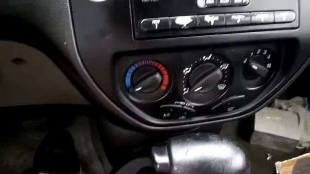 00/07 Ford Focus vent selector switch Stuck/Broken. Part 2 смотреть онлайн
