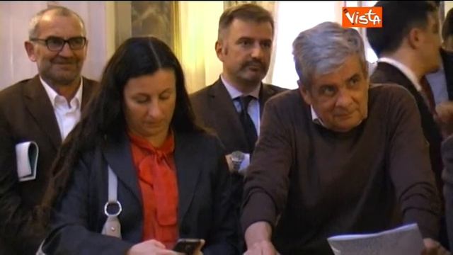 BRUXELLES. VENDOLA ALL'AMBASCIATA ITALIANA, EVENTO SU PUGLIA смотреть онлайн