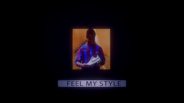 Cristiano Ronaldo Vs Ronaldinho ● Freestyle ● Crazy Tricks