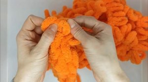 Повязка для уточки Лалафанфан без спиц и крючка из «Ализе Пуффи»