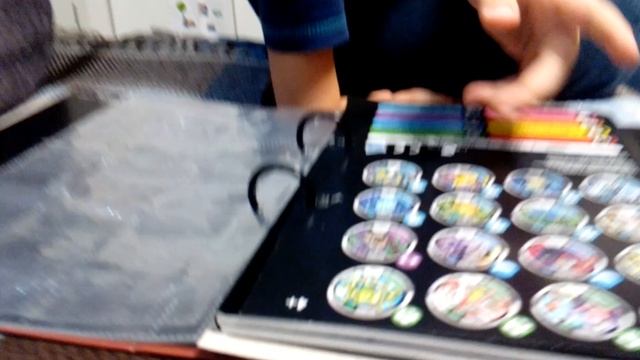 Yo-Kai WATCH книга коллекционера и медали смотреть онлайн