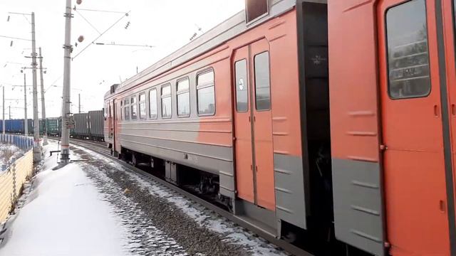 ЭД9М-1036/1037 с пригородным поездом 6306 Иркутск-Сортировочный - Слюдянка смотреть онлайн