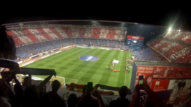 Fondo Ruso On Tour: Выход команд @ Vicente Calderon 04.10.15 смотреть онлайн