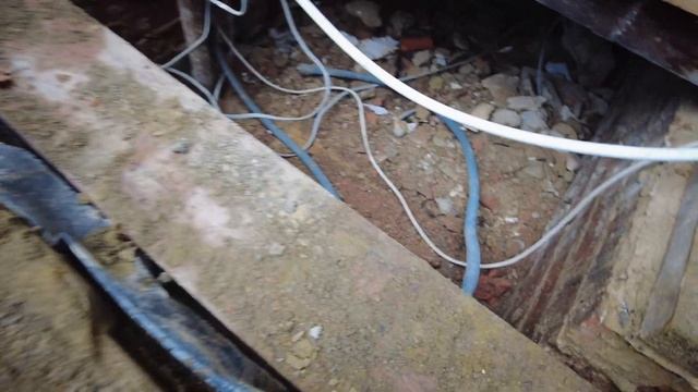 РАБОТА В АНГЛИИ ЛЕЙБОРОМ. ПРОВЕРКА НА ПРОЧНОСТЬ СТРОИТЕЛЬНОЙ ОБУВИ #работаванглии смотреть онлайн