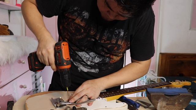 The Vegatrem VT2 - A trem for Tele guitars? смотреть онлайн