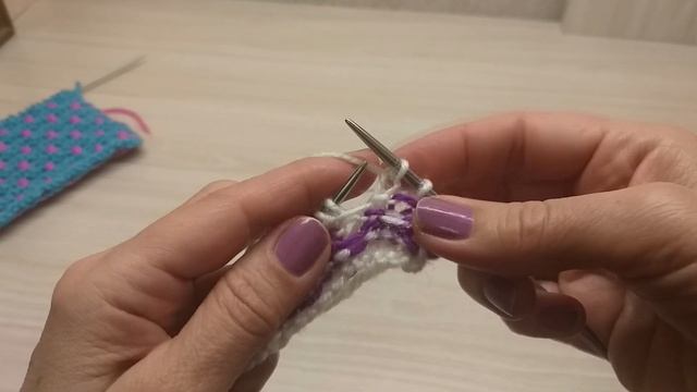 Двухцветный ленивый жаккард. Вязание спицами. смотреть онлайн