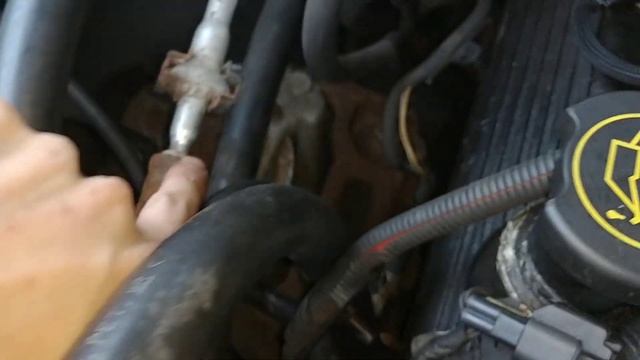 2005, Lincoln Town Car, AC Low/High Side line locations, Orifice location смотреть онлайн