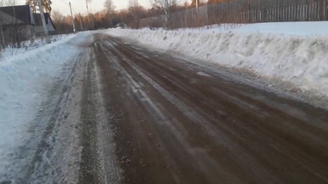 Наша улица помаленьку застраивается. Дорога тает, грязь).mp4 смотреть онлайн