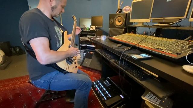 Schecter Banshee Elite 7 FRS Sustainiac Demo смотреть онлайн