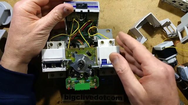 Automatic generator changeover switch (with schematic). смотреть онлайн