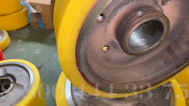 350 - 106 мм Грузовое колесо BT 7540800 для вилочных погрузчиков, ричтраков смотреть онлайн