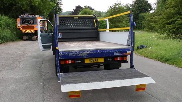 Ford Transit EF 350 Dropside with Tail Lift and Air Con смотреть онлайн