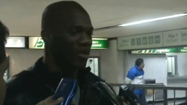 Llegada de David Suazo y Walter Martinez смотреть онлайн