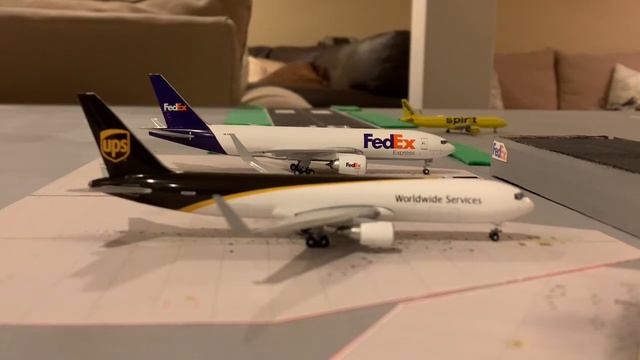Gemini Jets 1:400 Model Airport Update | Eastern Pennsylvania International #18 смотреть онлайн