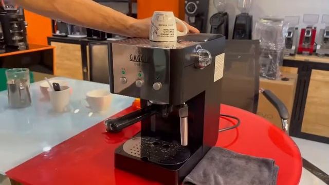 Pha cà phê espresso | GAGGIA GRAN DELUXE смотреть онлайн