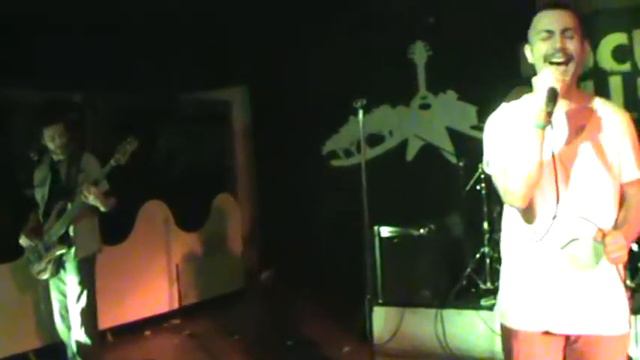 Showbiz, Muse Tribute Band, performing Supermassive Black Hole смотреть онлайн