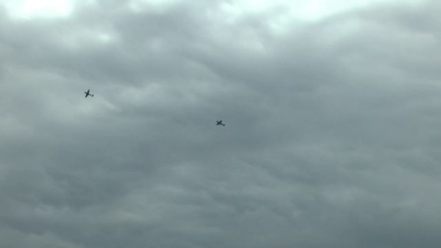 Biggin Hill FESTIVAL OF FLIGHT 2015: Hurricanes and Spitfires dog fighting an ME109 смотреть онлайн