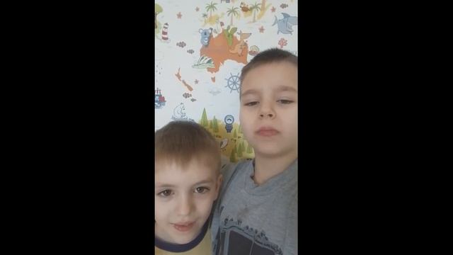 Ученый прячется от монстров смотреть онлайн